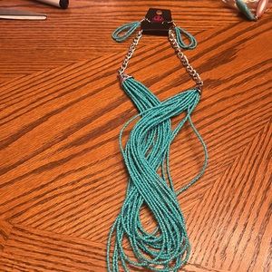 NWT WOMEN PAPARAZZI 2PC TURQUOISE BEAD GIFTVSET WITH SILVERTONE HARDWARE.